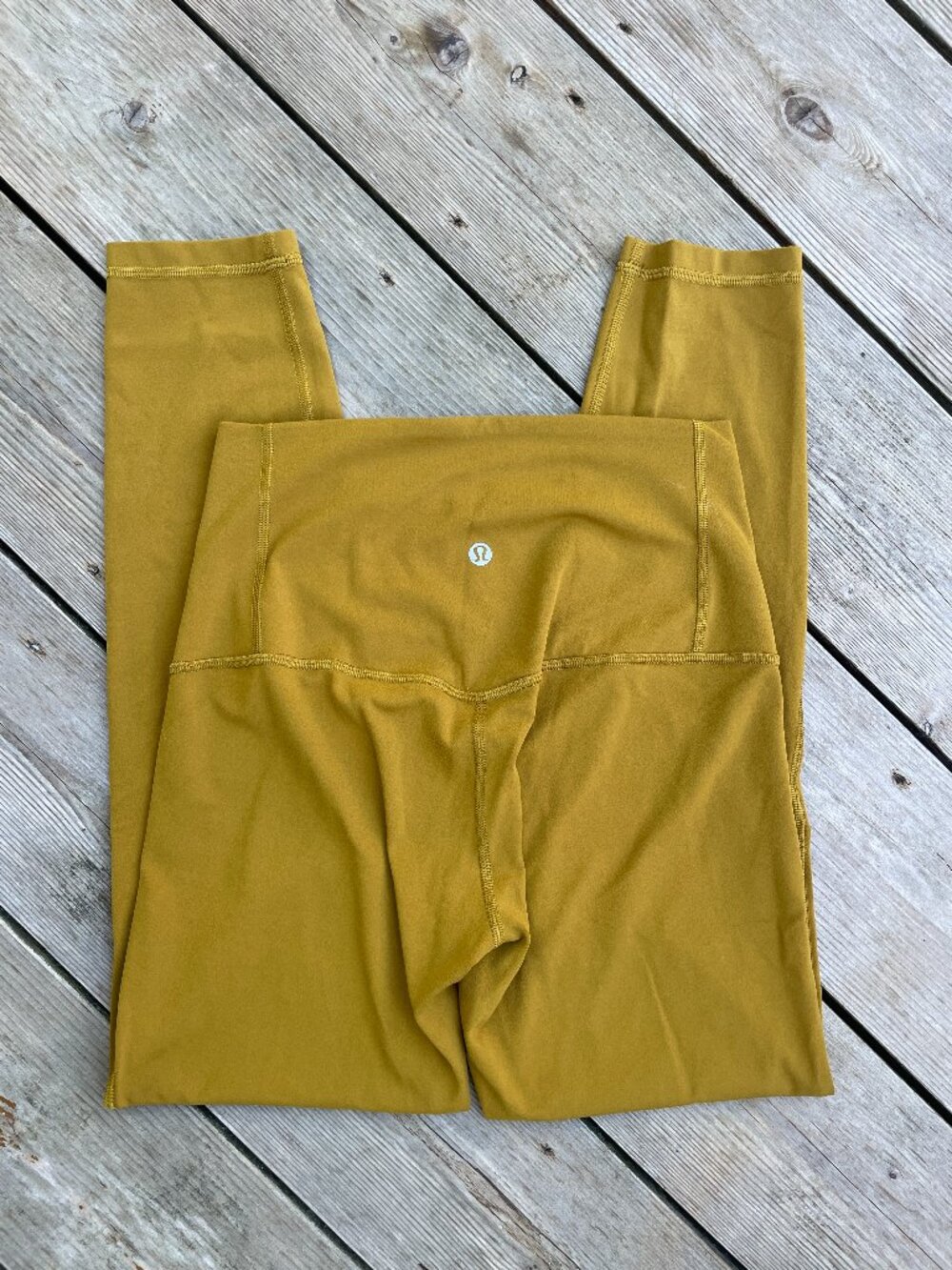 Lululemon Unlimit High-Rise Tight 25", size 6, Gold Rush color